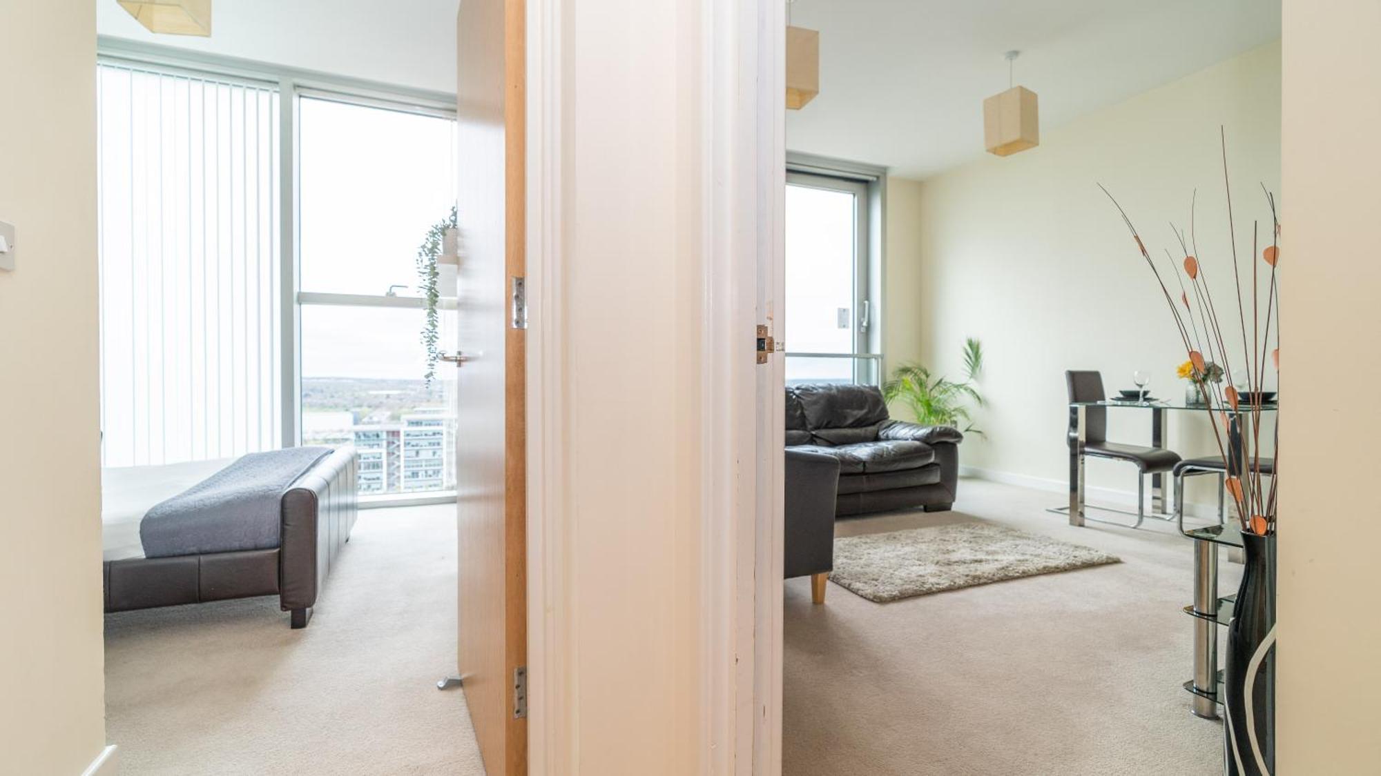 City Stay Apartments - Hub Milton Keynes Eksteriør billede